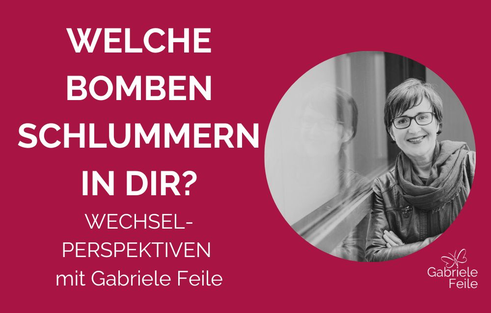 Roter Hintergrund, Foto von Gabriele Feile, Text: Welche Bomben schlummern in dir? Thema: Kriegsenkel